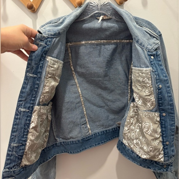 Free People denim jackets size large - Picture 3 of 6